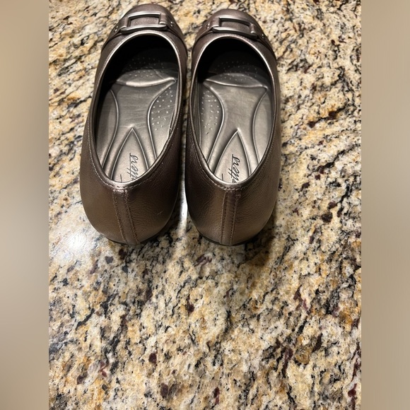 Trotters Metallic Sizzle Signature Ballet Flat, size 11N - Picture 5 of 8